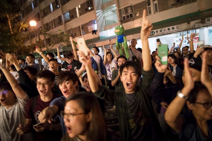 Demócratas consiguen la victoria en las elecciones de Hong Kong